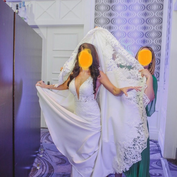 Essence of Australia D2508 Wedding Dress - Picture 3 of 11